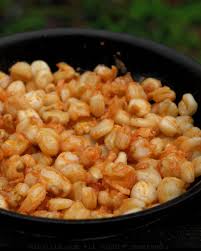 hominy with roasted pork mote con