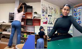 Curvy New Jersey elementary school teacher slammed for wearing VERY tight  outfits in the classroom | Daily Mail Online