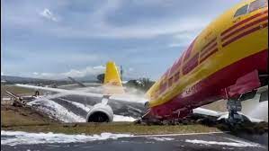 El vídeo de un avión partido en dos tras un aterrizaje de emergencia en  Costa Rica