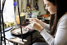 woman starts jewelry business with her