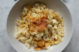 macaroni and cauliflower cheese bake