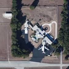 Travolta is an avid aviator, and his aircraft collection includes a pristine boeing 707 that he's restored. John Travolta Kelly Preston S House In Anthony Fl Virtual Globetrotting