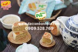 Top 10 loại bánh kẹo Việt Nam phù hợp làm quà Tết - Đặc sản bánh Pía