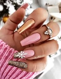 30 festive winter nail design ideas to