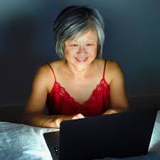 It may sound a little complicated at first, but many great (senior) love stories have begun from an she mentions that staying safe when dating online is imperative for anyone at any age, but especially for women over 50. Lockdown Sparks And Sex After 60 The Meeting Of Minds Is A Great Aphrodisiac Australian Lifestyle The Guardian