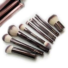 hourgl free makeup brushes