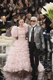 Tour d'horizon des plus beaux modèles de la saison. Chanel Haute Couture Paris Fashion Week Les Immanquables De La Collection Printemps Ete 2017 Riviera Magazine