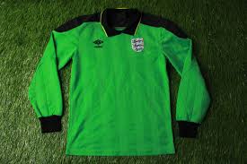 England is one of the mythical football teams that won a world cup. England Torwart Fussball Trikots 1985 1986