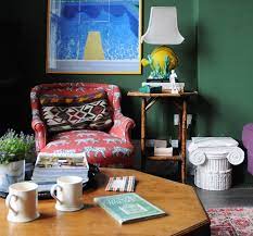 Why Dark Walls Work In Small Spaces