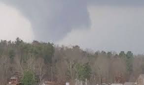 Mississippi tornado greg flynn, a spokesman for the mississippi emergency management agency, said that unlike the tornadoes typical for the area this time of year, we don't see tornadoes that are. Mississippi Alabama Weather Monster Tornadoes Trigger Severe Warnings In Columbus World News Express Co Uk