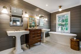 Primary Bathrooms With Pedestal Sinks