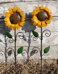 32 Metal Sunflower Flower Garden Stake