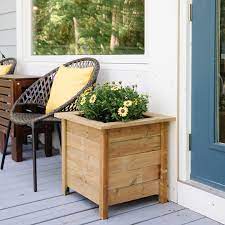 build a diy planter box with only 2