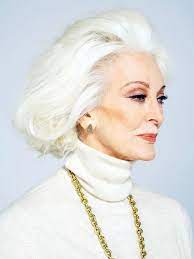Comment porter les cheveux blancs a 60 ans femme actuelle le mag. 1001 Idees Top De Coupe De Cheveux Courte Pour Femme De 60 Ans
