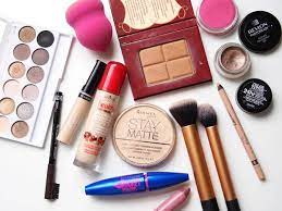 essential makeup must have tools for