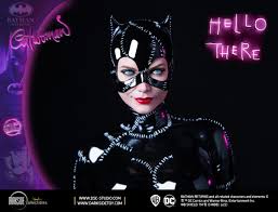 statue catwoman batman returns