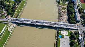August 2021) soll die neu fertiggestellte eisenbahnbrücke endlich eröffnet werden. Brucken Opener Linz Termine