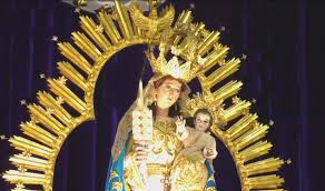 Fieles católicos conmemoran la festividad de la Virgen de Candelaria