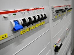 Different Types Of Circuit Breakers How They Are Classified