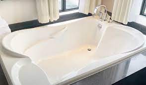 Ontario Hot Tub Suites Hotel Rooms