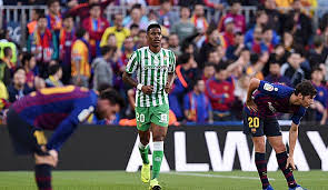 Time is running out for real betis to find another equaliser. Fc Barcelona Hat Angeblich Interesse An Real Betis Verteidiger Junior Firpo