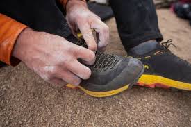 Most approach shoes, including the la sportiva tx guide, have a sole with a flat climbing zone feature at the toes to facilitate edging. La Sportiva Tx Guide Review Gearlab