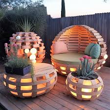 Outdoor Wood Pallet Furniture With
