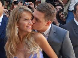 I invite you to see all of my projects. Musik Michael Buble Und Luisana Lopilato Werden Eltern Focus Online