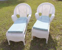 White Wicker Outdoor Lounge Chaise