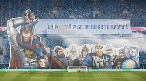 Российский футбольный клуб, возглавляемый сергеем семаком. Bolelshiki Vyvesili Banner S Bogatyryami Na Matche Zenit Lokomotiv Eurosport