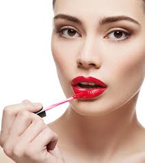 how to apply lip gloss perfectly 6