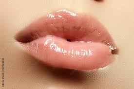 beautiful y natural lips