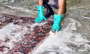 Durch den einsatz von naturseife und rotierender bürsten, werden die teppichfasern saft und schonend gewaschen. Teppichreinigung K I Teppichservice