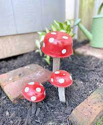 12 Super Cool Diy Mushroom Decorations