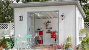 With the cost of living increasing from year to year, many people are turning to smaller houses that cost much less to live in. 4 Stylish She Shed Looks