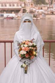 عروسه بالنقاب