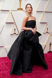 Oscars 2022 Red-Carpet Fashion: See All ...