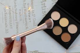 the ultimate contour brush becboop