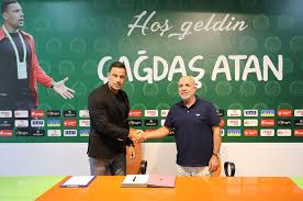 Çağdaş atan, kulüp başkanı hasan çavuşoğlu'nun da katıldığı törenle 3 yıllık sözleşmeye imza attı. Alanyaspor Cagdas Atan A Emanet Ntvspor Net
