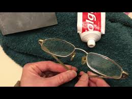 Removing Scratches From Your Glasses