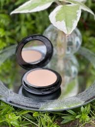 mineral foundation ery beige