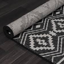 beverly rug 8 x 10 black white waikiki
