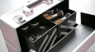how do i organize my makeup kit