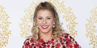 Jodie Sweetin shoved by police while ...