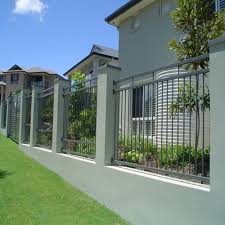 5 Modern Garden Fence Designs For Your