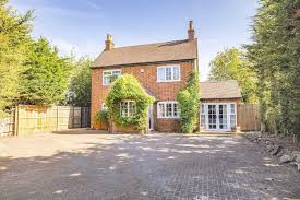 maidenhead sl6 4 bed detached house