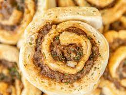 sausage biscuit pinwheels with canned