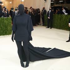 LOOK: Faceless Kim Kardashian turns heads at 2021 Met Gala