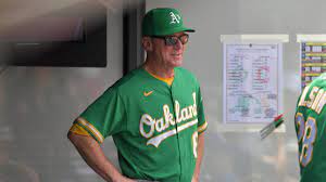 Padres hire manager Bob Melvin away ...