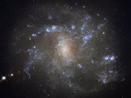 Esta imagen del hubble muestra a ngc 2608, una galaxia espiral barrada. The Most Beautiful Galaxies In The Universe Galaxy Ngc 6753
